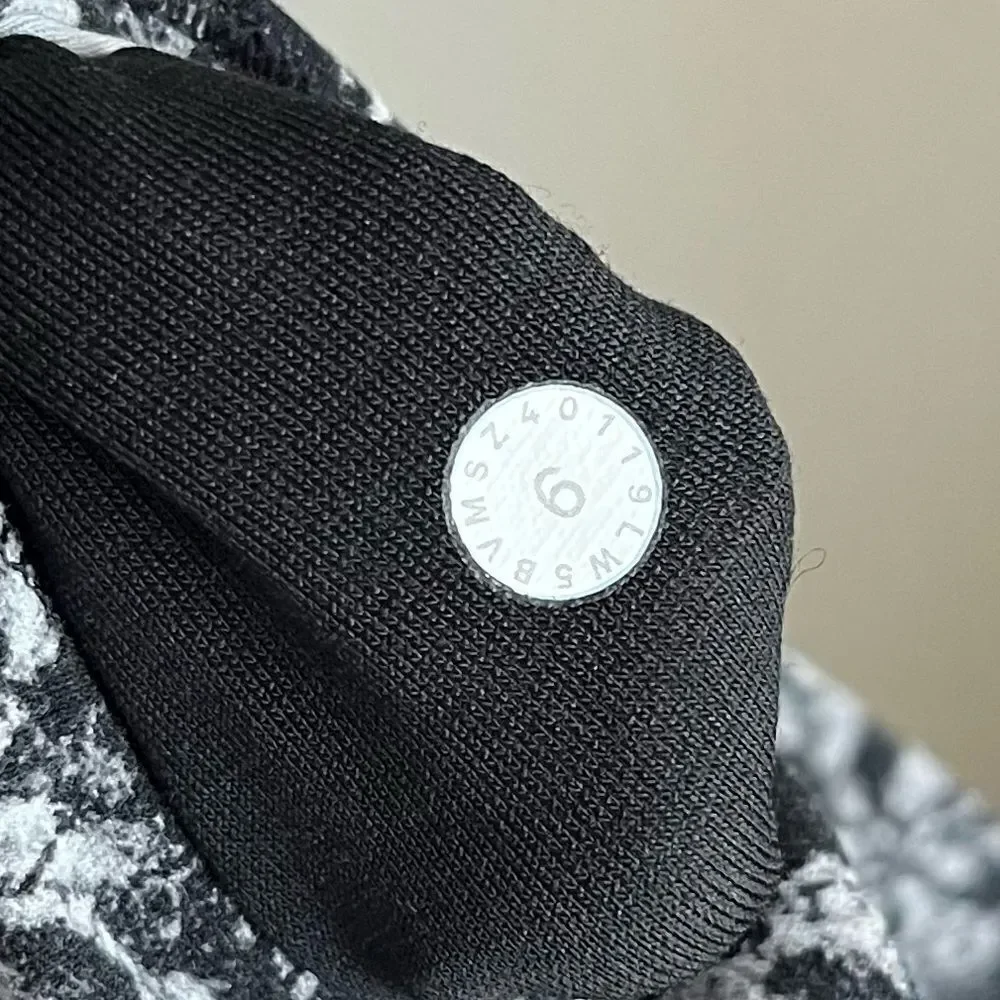 Lululemon Align Pant 25” Black Lace Print